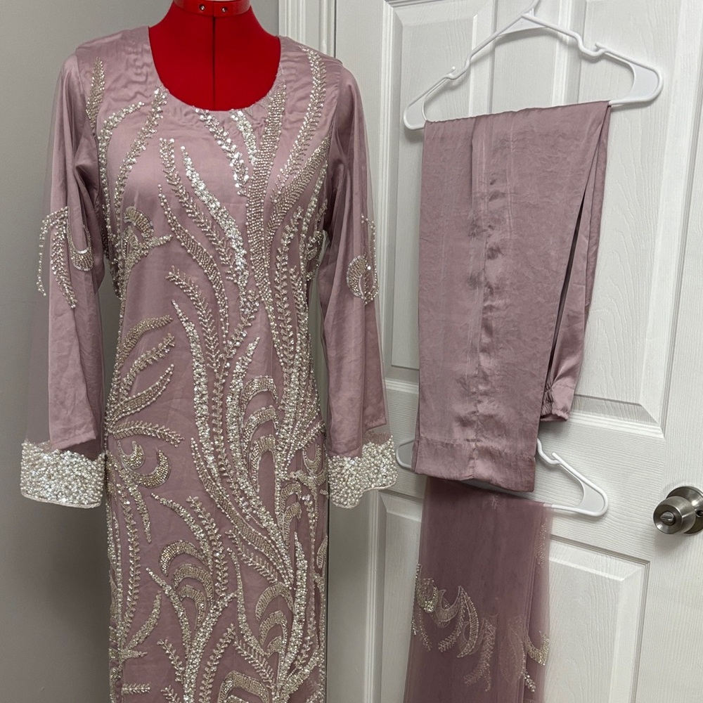 Embellished Mauve Traditional Dress Set